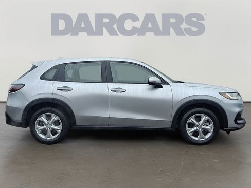 Used 2023 Honda HR-V LX image 7