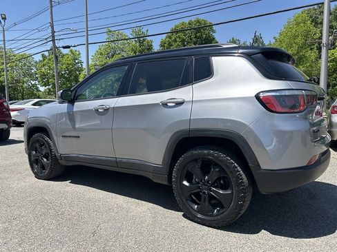Used 2019 Jeep Compass Latitude AWD/4WD image 6