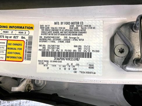 Used 2017 Ford Fusion SE w/ Fusion SE Technology Package image 35