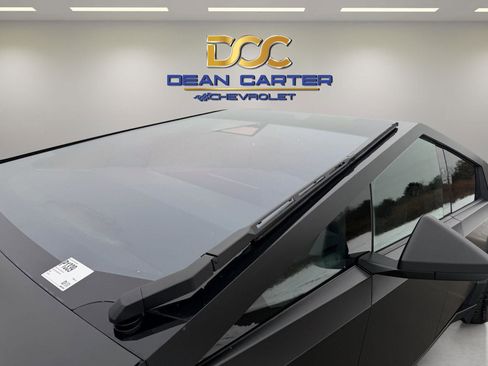 Used 2024 Tesla Cybertruck AWD Crew Cab image 9