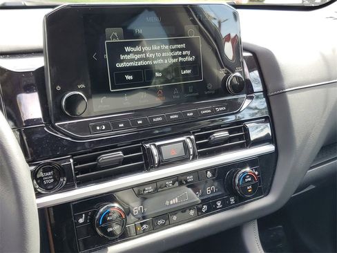 Certified 2025 Nissan Pathfinder SL w/ SL Premium Package image 25