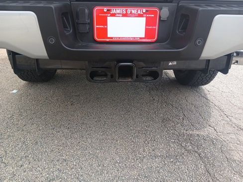 Used 2023 Ford F250 Lariat w/ Black Appearance Package image 12