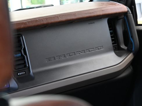 Used 2024 Ford Bronco Wildtrak AWD/4WD image 45