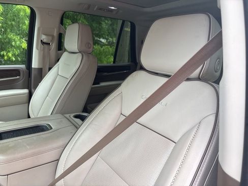 Used 2022 GMC Yukon Denali AWD/4WD image 11