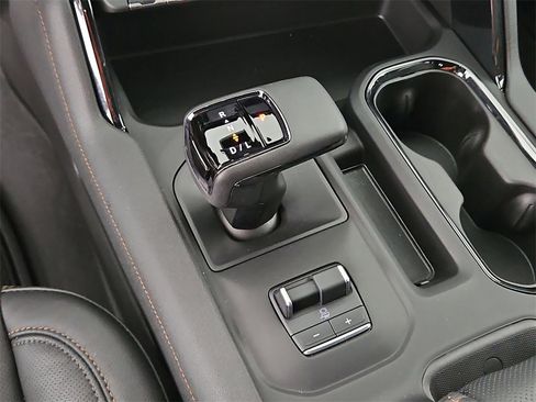 Used 2025 GMC Sierra 1500 AT4 image 22