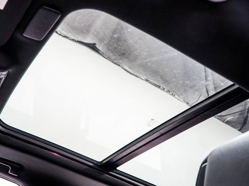 Used 2021 Cadillac Escalade Premium Luxury image 49