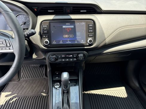 Used 2023 Nissan Kicks SR w/ SR Premium Package FWD image 29