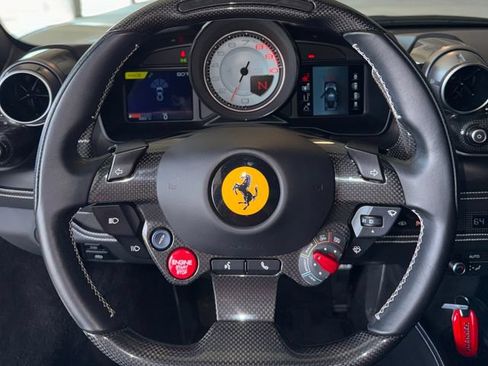 Used 2021 Ferrari F8 Tributo RWD image 13
