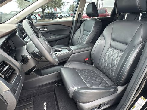 Used 2022 Nissan Rogue Platinum w/ Head-Up Display Package image 14