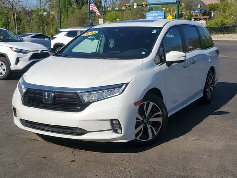 Used 2023 Honda Odyssey Touring image 1