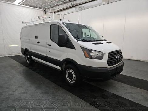 Used 2019 Ford Transit 250 130 Low Roof RWD image 1