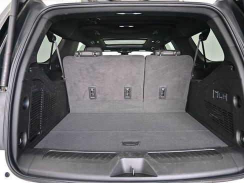 Used 2024 Chevrolet Suburban LT w/ LT Signature Package image 40