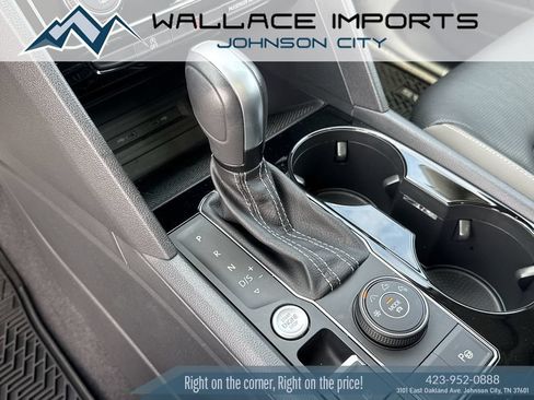 Used 2022 Volkswagen Atlas SEL Premium AWD/4WD image 18