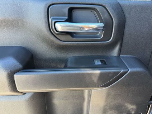 Used 2024 Chevrolet Silverado 2500 Custom w/ Custom Value Package image 18