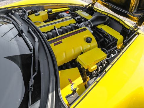 Used 2006 Chevrolet Corvette Coupe image 42