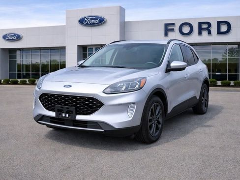Used 2020 Ford Escape SE image 1