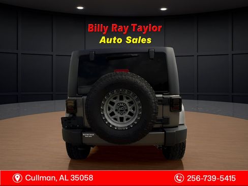 Used 2016 Jeep Wrangler Unlimited Sahara w/ Connectivity Group image 6