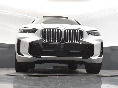Certified 2026 BMW X5 xDrive40i w/ M Sport Package AWD/4WD image 45