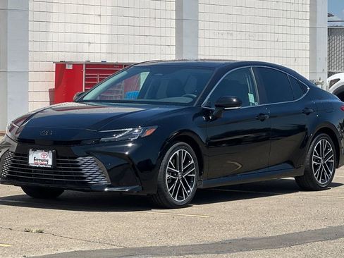 Certified 2026 Toyota Camry XLE FWD image 10