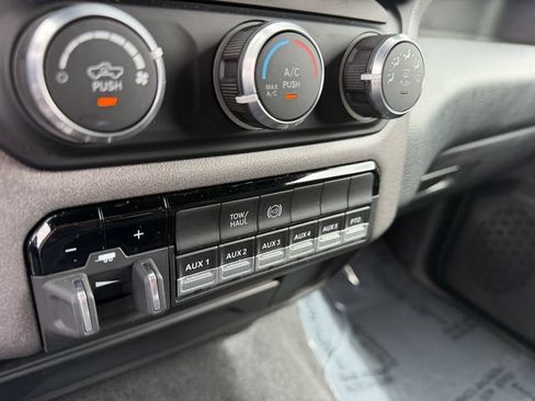 Used 2024 RAM 1500 Warlock RWD image 30