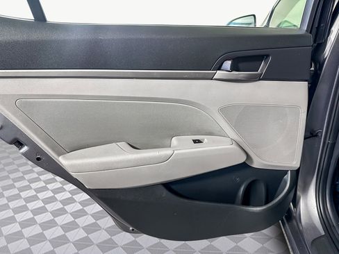 Used 2018 Hyundai Elantra SEL image 25