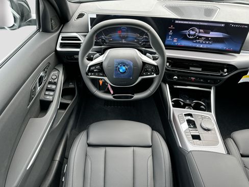 New 2026 BMW 330i Sedan w/ Convenience Package RWD image 17
