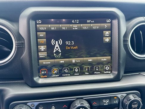 Used 2023 Jeep Wrangler Unlimited Sahara w/ Cold Weather Group AWD/4WD image 16