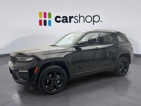 Used 2023 Jeep Grand Cherokee Limited w/ Black Appearance Package image 1