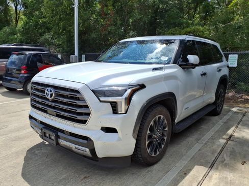 Used 2023 Toyota Sequoia Limited AWD/4WD image 3