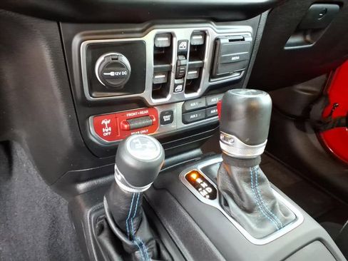 Used 2022 Jeep Wrangler Unlimited Rubicon 4xe w/ Cold Weather Group image 25