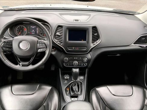 Used 2020 Jeep Cherokee Latitude Plus AWD/4WD image 15