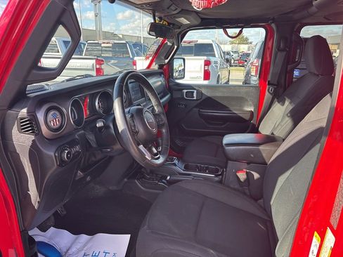 Used 2018 Jeep Wrangler Unlimited Sport S image 15