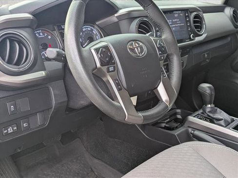 Used 2022 Toyota Tacoma SR5 RWD image 9