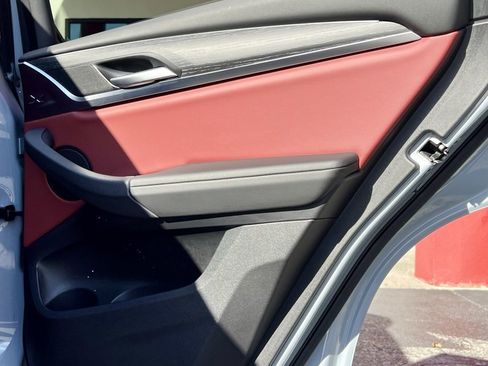 Used 2022 BMW X4 xDrive30i w/ M Sport Package 2 image 18