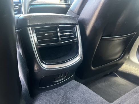 Used 2019 Cadillac CTS Luxury RWD image 14
