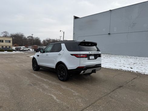 Used 2020 Land Rover Discovery Landmark image 5