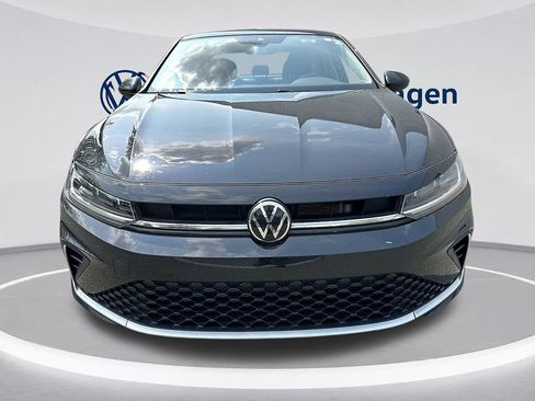 Used 2025 Volkswagen Jetta SE FWD image 8