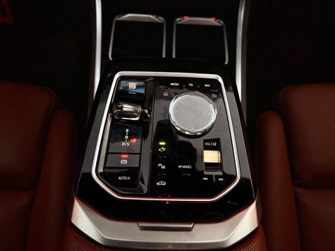 Used 2023 BMW 760i xDrive w/ Luxury Rear Seating Package AWD/4WD image 55