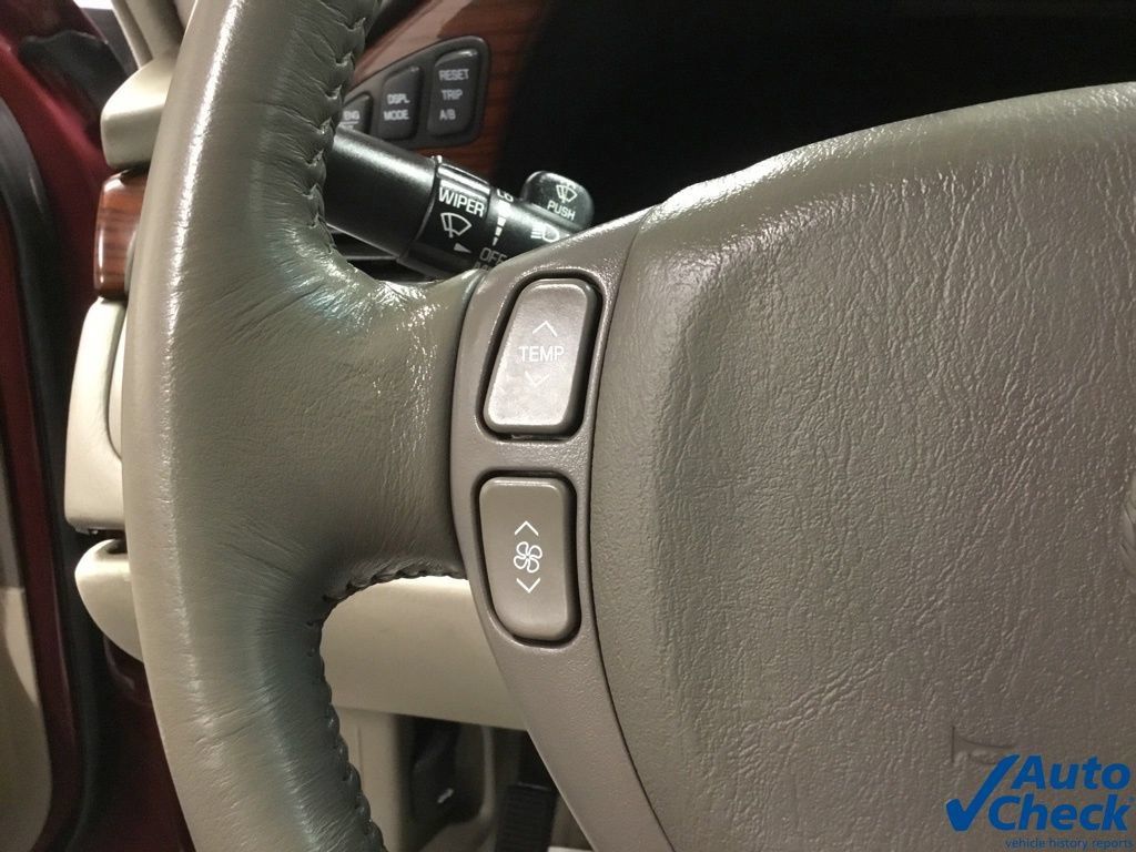 Used 2000 Cadillac De Ville DHS w/ Safety/Security Pkg FWD image 45