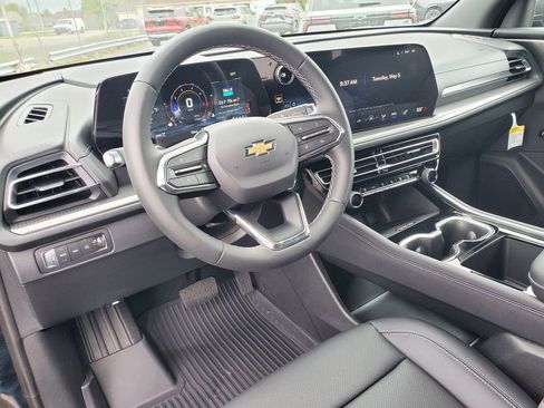 New 2026 Chevrolet Traverse LT w/ Sun and Wheel Package AWD/4WD image 10
