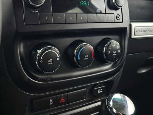 Used 2015 Jeep Compass Sport image 30