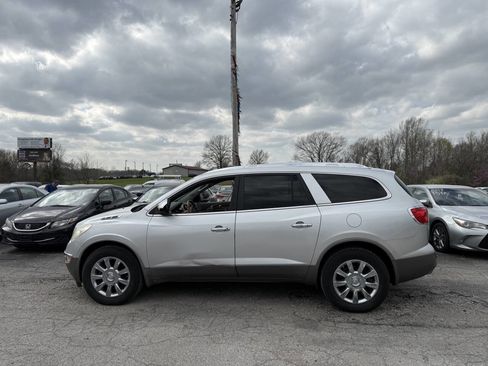 Used 2011 Buick Enclave CXL image 3