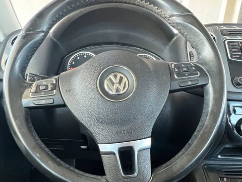Used 2016 Volkswagen Tiguan S FWD image 21