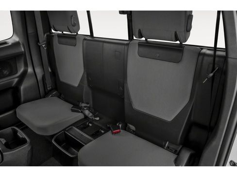 Used 2021 Toyota Tacoma SR w/ SR Convenience Package image 8