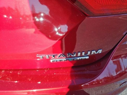 Used 2014 Ford Focus Titanium image 9