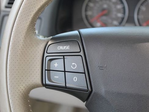 Used 2007 Volvo C70 T5 FWD image 13
