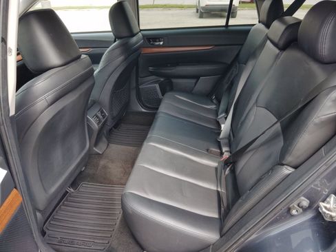 Used 2014 Subaru Outback 3.6R Limited w/ Moonroof Package AWD/4WD image 24