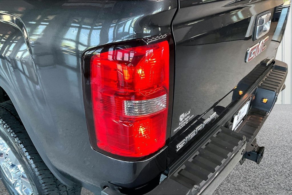Used 2016 GMC Sierra 3500 Denali AWD/4WD image 23
