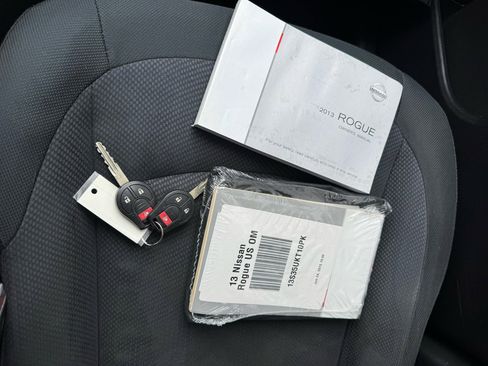 Used 2013 Nissan Rogue S image 24