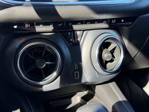 Certified 2024 Chevrolet Blazer LT w/ Convenience Package image 13